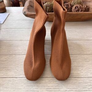 Everlane Glove Boot  size 8